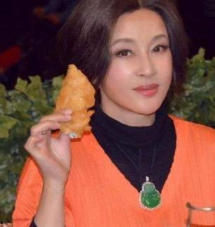 娛樂圈明星吃瓜嗎是誰,揭秘“吃瓜”背后的真相與內(nèi)幕