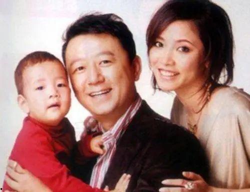 娛樂圈的瓜越吃越有味,瓜越吃越有味，揭秘明星幕后故事