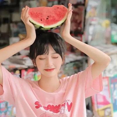 娛樂吃瓜醬頭像女生圖片,揭秘網(wǎng)紅頭像背后的時(shí)尚魅力