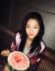 吃瓜娛樂圈關(guān)曉彤,娛樂圈的青春女神與成長之路