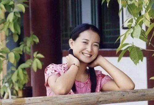 娛樂吃瓜醬賈玲,娛樂吃瓜界的“瓜王”，揭秘娛樂圈幕后故事