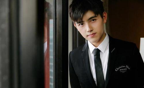 陳飛宇吃瓜娛樂圈視頻,一場(chǎng)吃瓜大揭秘