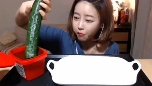 娛樂吃瓜醬美女視頻,揭秘美女視頻背后的故事