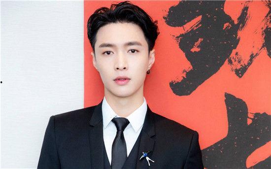 娛樂(lè)圈吃瓜張藝興,娛樂(lè)圈吃瓜界的“瓜王”