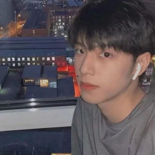 娛樂(lè)吃瓜頭像男真人圖片,從吃瓜頭像到真人風(fēng)采的華麗轉(zhuǎn)身