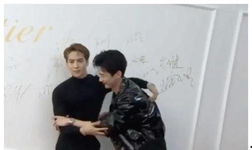 綜藝娛樂圈吃瓜爆料小說,揭秘幕后真相，吃瓜群眾狂歡盛宴