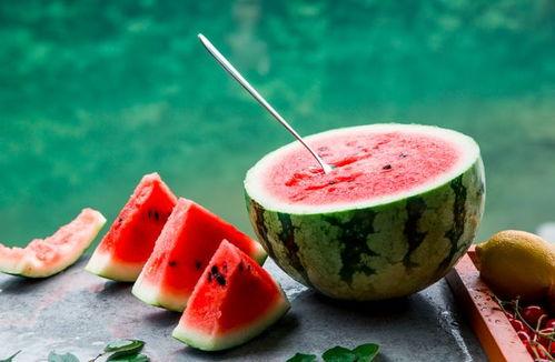 娛樂吃瓜醬關(guān)于詩的作品,娛樂吃瓜醬的文學(xué)盛宴